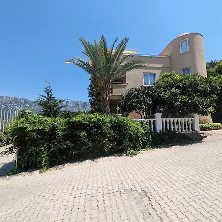 Townhouse With Bath And Fireplace 빌라