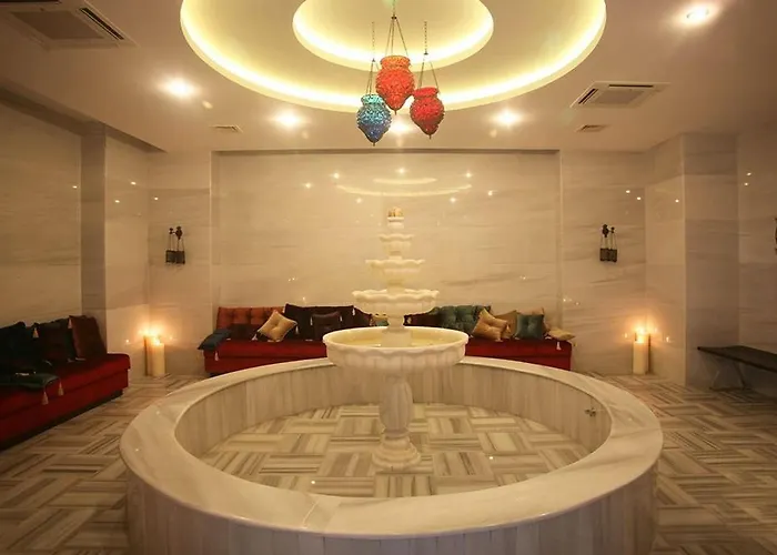 Townhouse With Bath And Fireplace